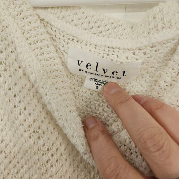 Velvet By Graham & Spencer Asymmetrical Textured Sweater Size Small Side Slits - Picture 5 of 7